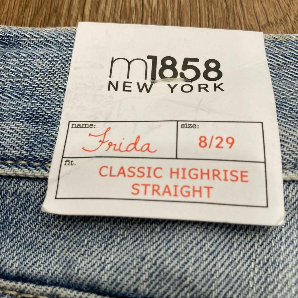M1858 Women’s Jeans Frida Classic High Rise Straight Size 8 NWT Light Wash - Picture 12 of 15